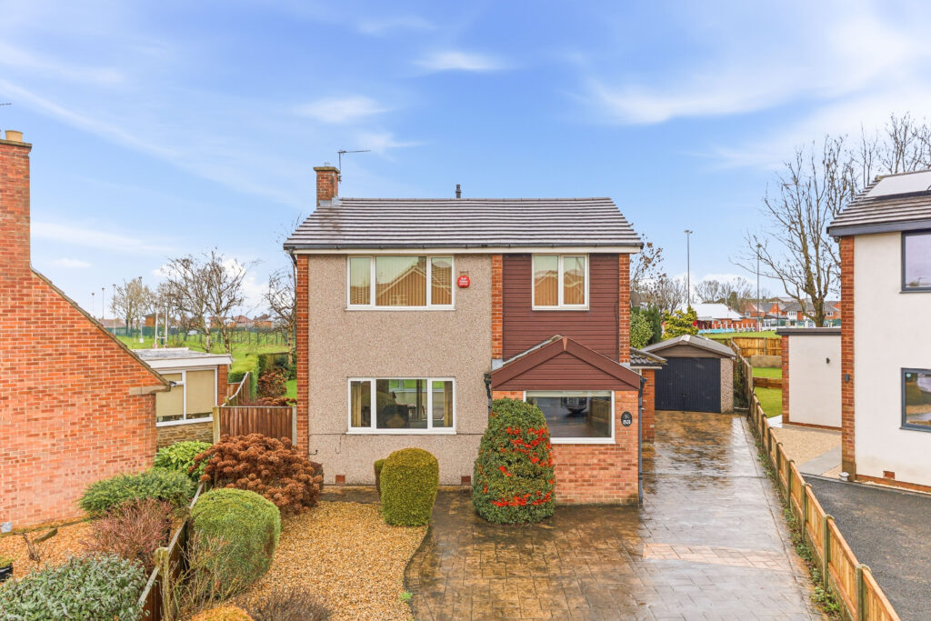 The Roundway, Morley